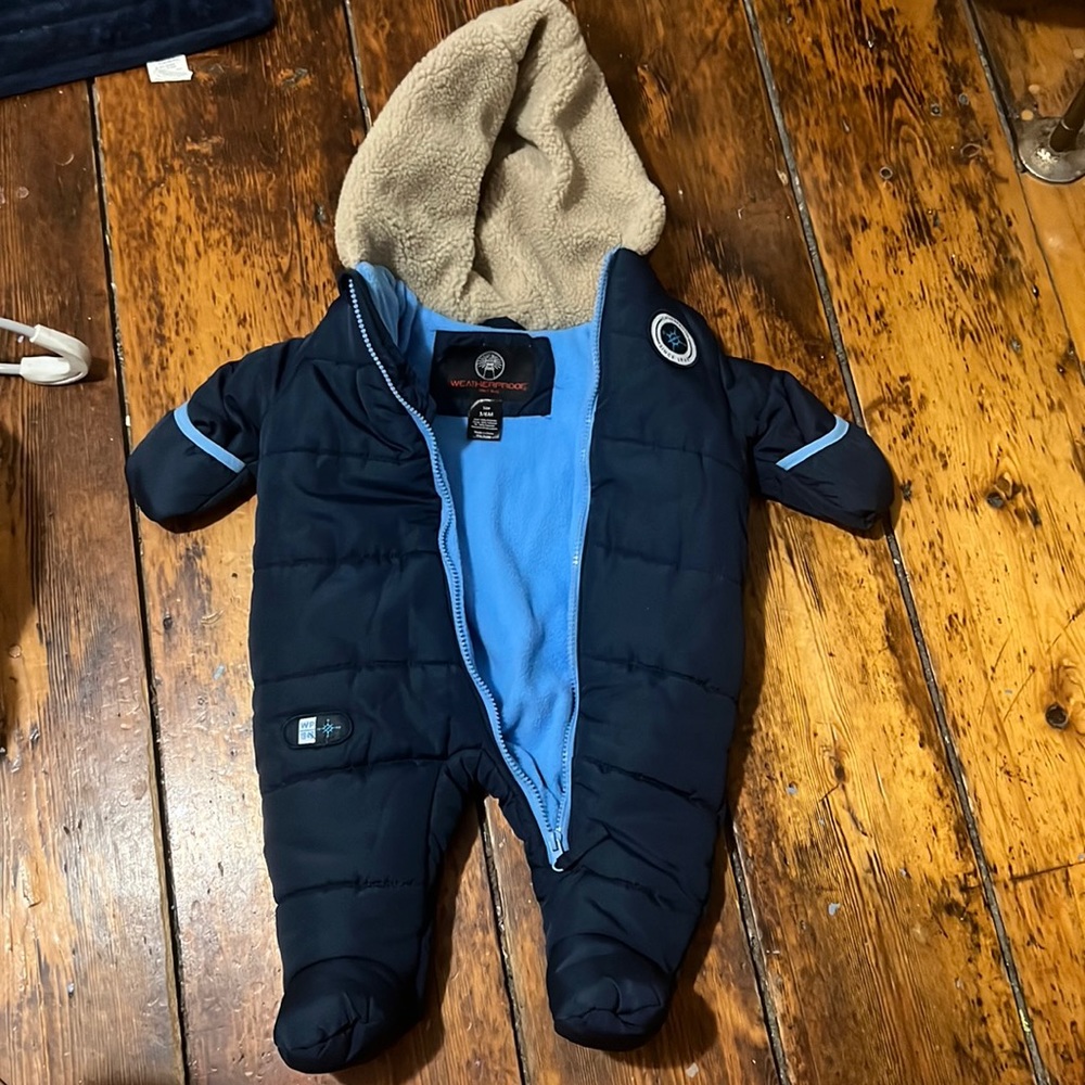 Snow suit